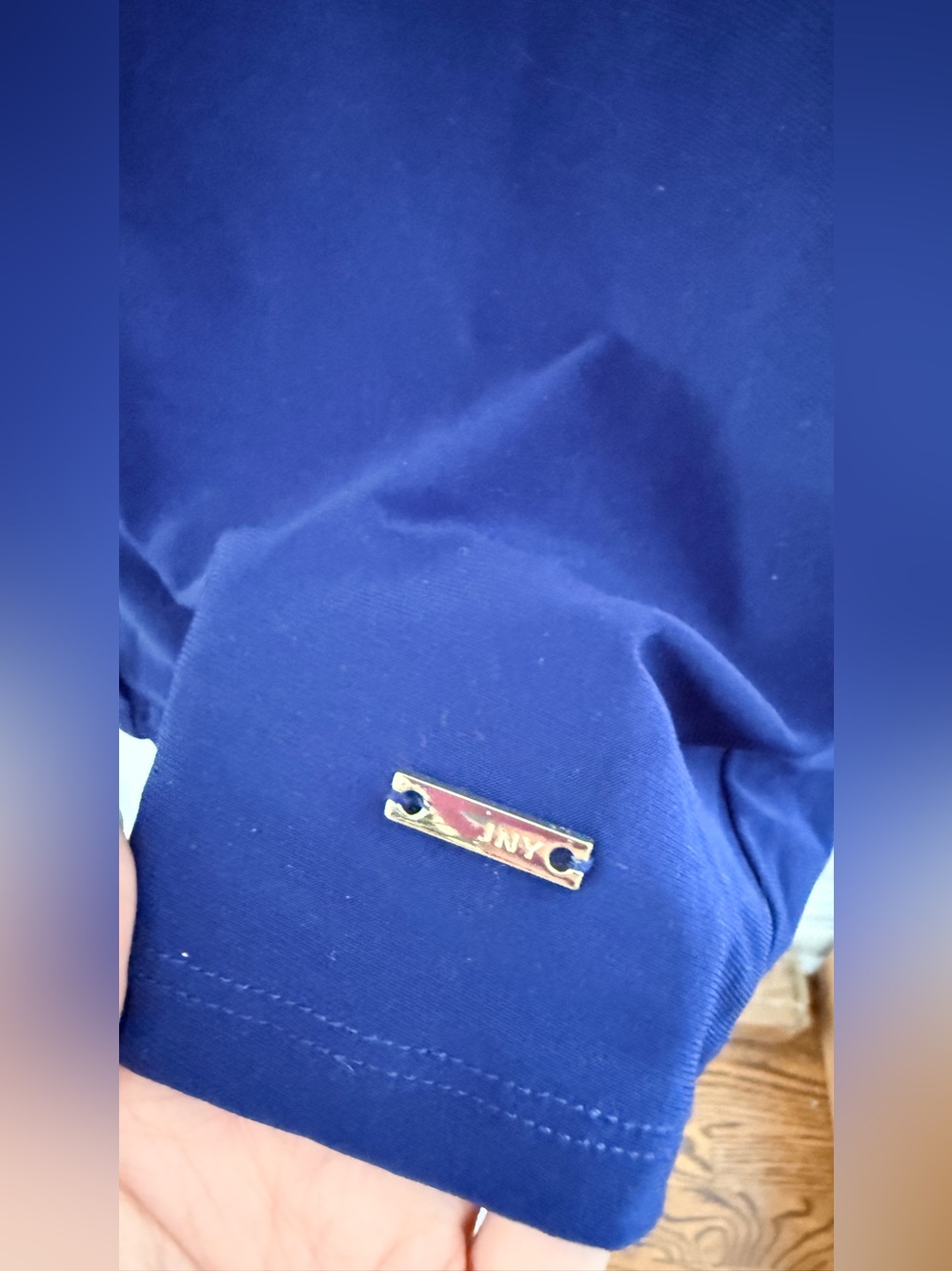 Jones New York Navy Cap-Sleeve V-Neck Top size S - Picture 6 of 7